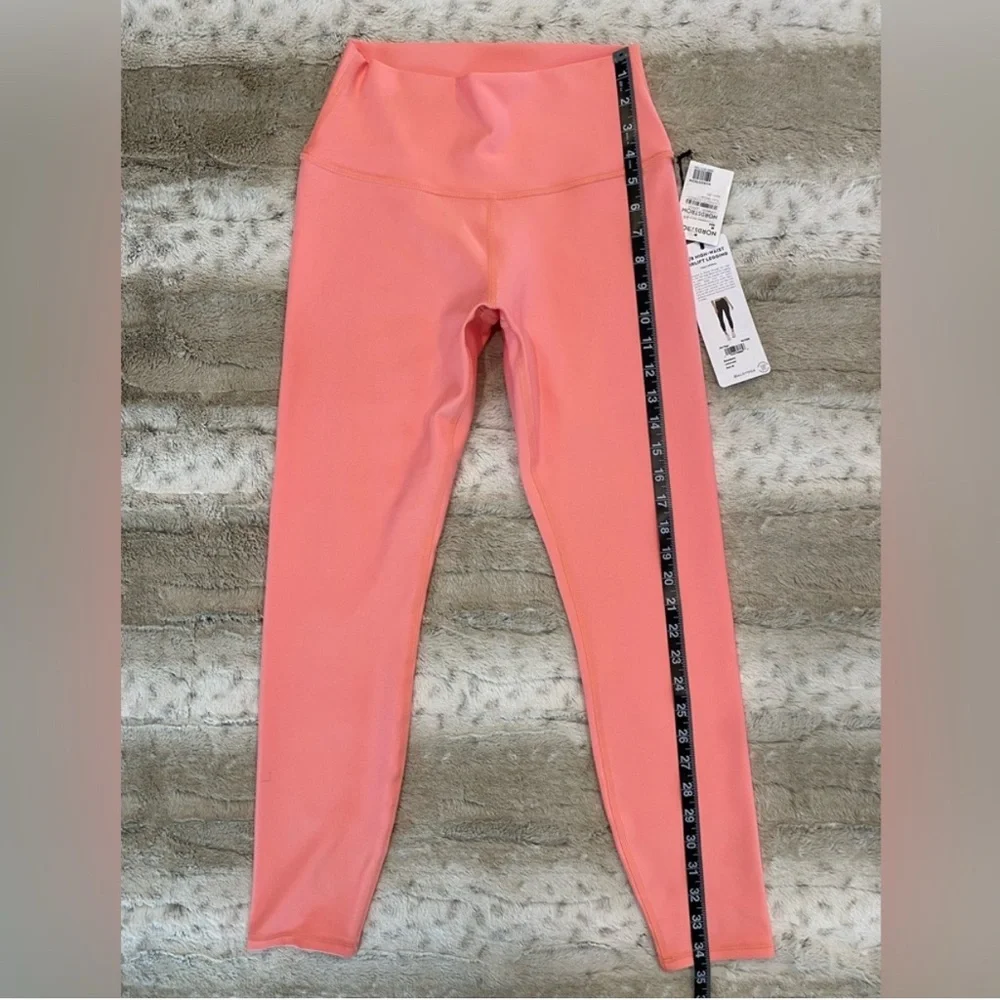 NWT ALO 7/8 High-Waist Airlift Legging in Strawberry Lemonade Size M